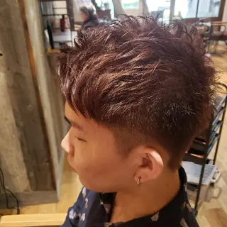ショート メンズ カラー 槌本 健成のヘアスタイル