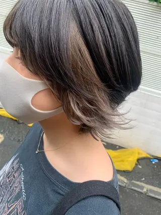 ショート カラー トップ スタイリストのヘアスタイル