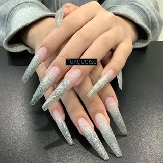 ネイル 個性派ネイルサロン 💅🏼ターコイズのネイルデザイン