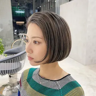 ミディアム カラー DEAN ISLA 大人レイヤーカットのヘアスタイル