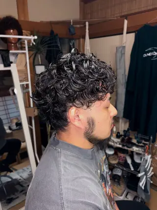 ミディアム 岩本 文太のヘアスタイル