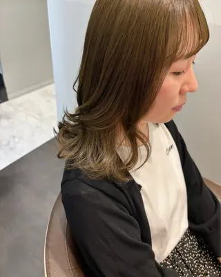 ミディアム Mina Akiyamaのヘアスタイル
