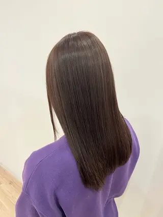 ミディアム カラー 松前 佑美のヘアスタイル