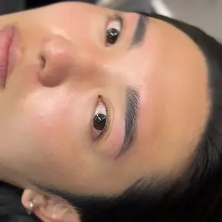 アイブロウ The mile EYEBROWの眉毛・アイブロウイメージ