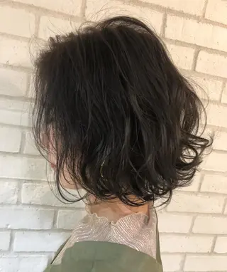ショート カラー 小島 侑衣のヘアスタイル