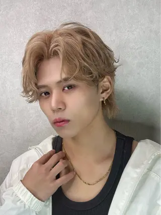 ショート ✨️センターパート/ 曲がる縮毛矯正✨️のヘアスタイル