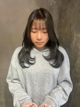 ミディアム ミヨシマユ✨ チーフ就任記念🌈のヘアスタイル