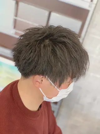 ショート メンズスタイル バレイヤージュ　齋藤のヘアスタイル