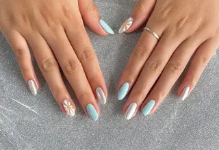 ネイル VIERU 🌈🎀💖のネイルデザイン