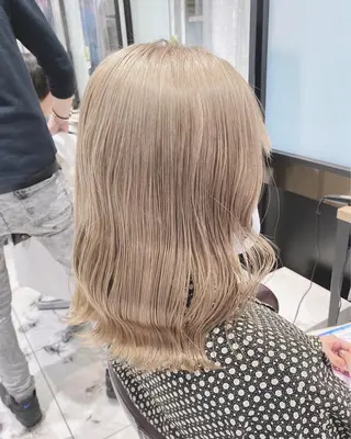 ミディアム カラー ✨髪質改善専門店✨ QOLU✨のヘアスタイル