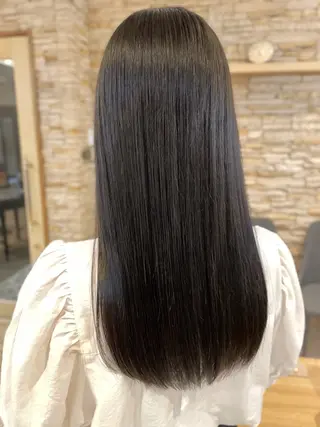 ロング 艶髪／透け感カラー ／ＲＹＯのヘアスタイル