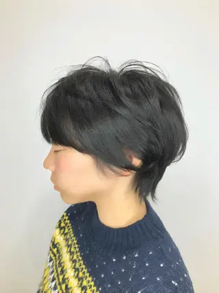 ショート カラー 上田 篤史のヘアスタイル