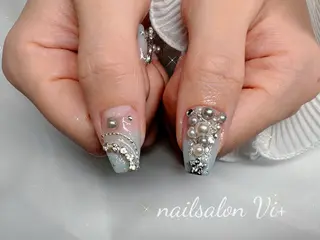 ネイル ✨Nailsalon Vi+✨のネイルデザイン