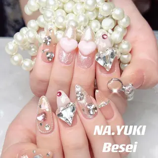 ネイル 🦋 Queenieのネイルデザイン