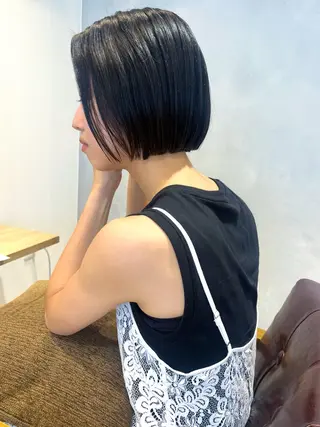ショート カラー 地毛風ストレート ミニボブ🌷江梨🍎のヘアスタイル