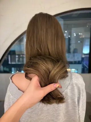 セミロング カラー peg.hair所属・ブリーチカラー🫧 森　凪沙のヘアスタイル