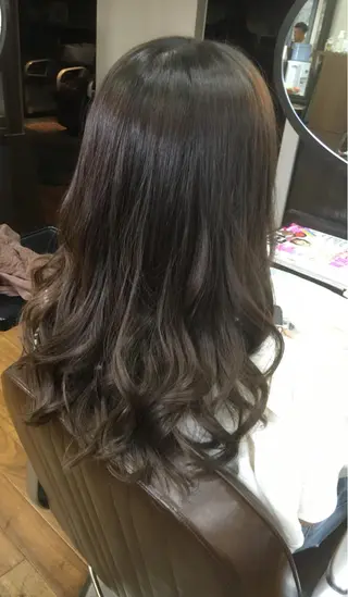 セミロング ロング カラー 東條 克義のヘアスタイル