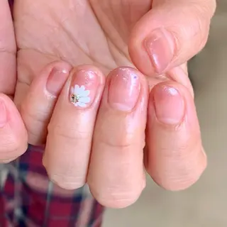 ネイル アトリエ　ミモザ所属・いまむら あかりのネイルデザイン