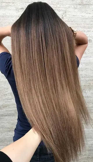 ロング カラー パーマ ヘアアレンジ 大阪レミーエクステ チビ編み込みのヘアスタイル