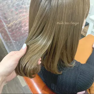 セミロング カラー stylist店長 岡本真依のヘアスタイル