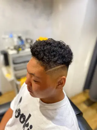 ショート パーマ メンズ 🔥無料メンズカット /パーマ🔥奥山のヘアスタイル