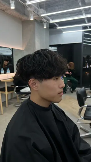 パーマ 🌀ソヘル/シャドウ ✨/メンズパーマ/栄のヘアスタイル