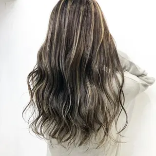 ロング カラー タナカ タクヤのヘアスタイル