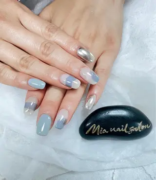 ショート カラー ネイル Mia ネイルサロンのネイルデザイン