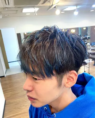 ショート カラー メンズ 色ムラ修正の神様 新宿ハイトーンかすみのヘアスタイル