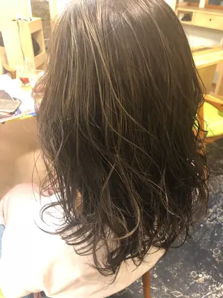 セミロング カラー AYAKA 下北沢suuのヘアスタイル