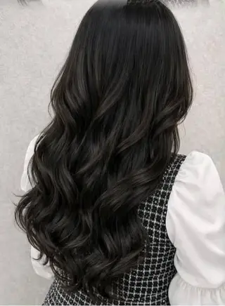 セミロング カラー 艶カラー ／韓国風カラーのヘアスタイル