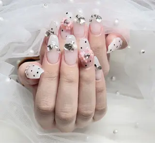 ネイル KARI ネイルサロンのネイルデザイン