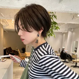 ショート 小林 那奈のヘアスタイル