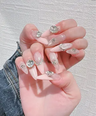 ネイル D-BEAUTY Nailsalonのネイルデザイン