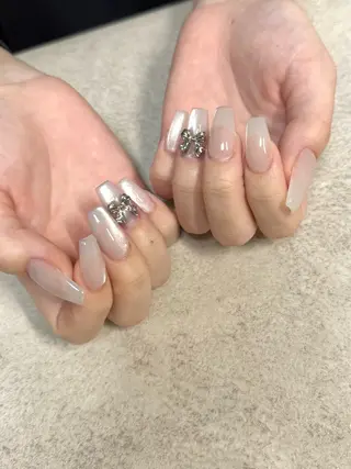 ネイル ネイルルーム チャームのネイルデザイン