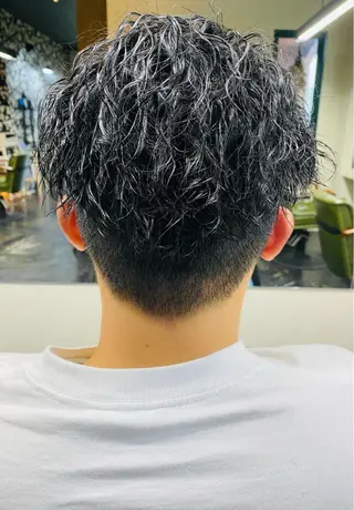 パーマ メンズ 山﨑 大暉【ダブルカラー】のヘアスタイル