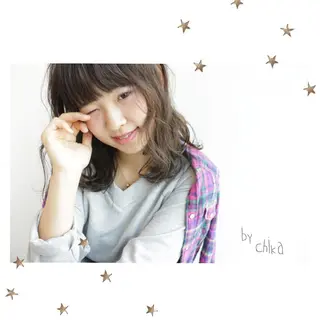 ミディアム 市川 千夏のヘアスタイル