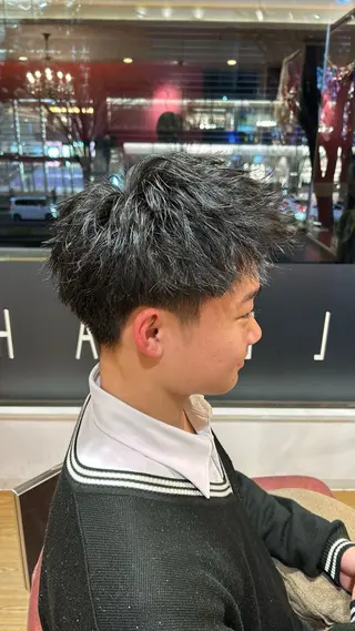 メンズ レナークイスト かめのヘアスタイル