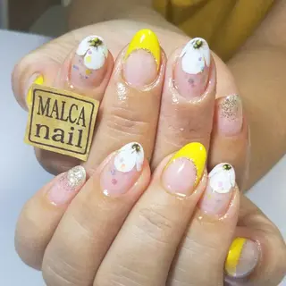 ヘアアレンジ パーマ ネイル キッズ マツエク・マツパ セミロング 荒木 莉奈のネイルデザイン