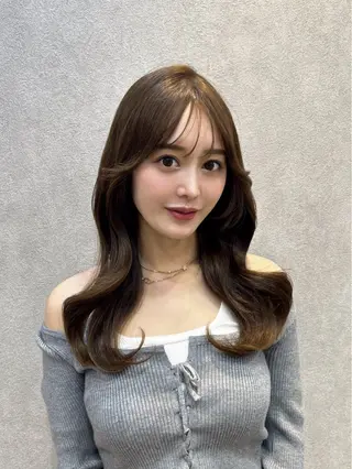 セミロング カラー ヘアアレンジ 🩷韓国ヘア/ヨシン モリ🩷Maikaのヘアスタイル