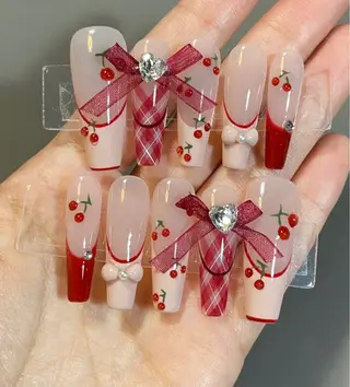 ネイル D-BEAUTY Nailsalonのネイルデザイン