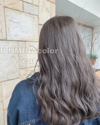 ロング カラー F-LILA (リラ)Ainaのヘアスタイル