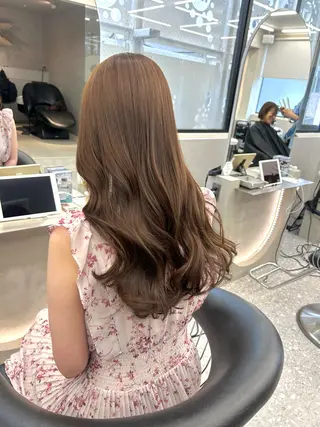 ミディアム カラー ヘアアレンジ fumika🎀 ベージュのヘアスタイル
