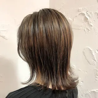 ミディアム カラー 庭山 理沙のヘアスタイル