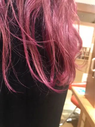 ロング カラー 森岡 紗羽のヘアスタイル