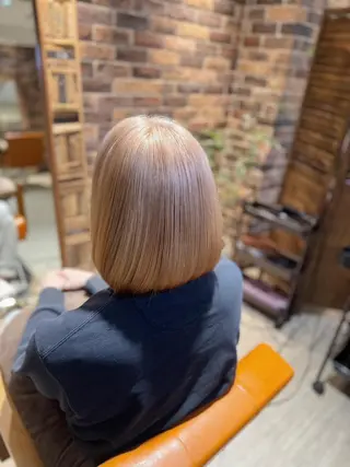 カラー セミロング AROMA awanoのヘアスタイル