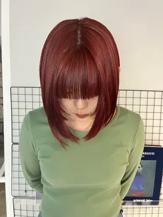 ショート AOI ハイトーン/ボブのヘアスタイル