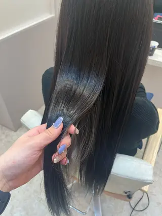 ロング 小川 愛美のヘアスタイル