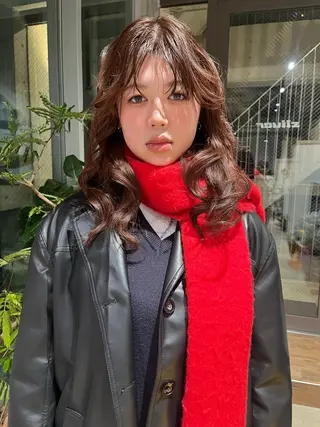 カラー sliver ・siki /YUIのヘアスタイル