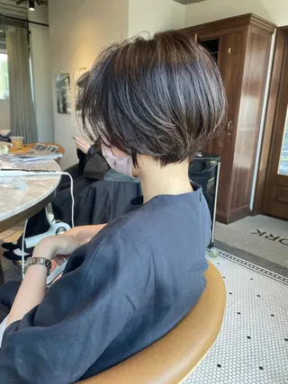 ショート カラー 上品な大人レイヤー 🍀渋谷🍀濱口敬太のヘアスタイル